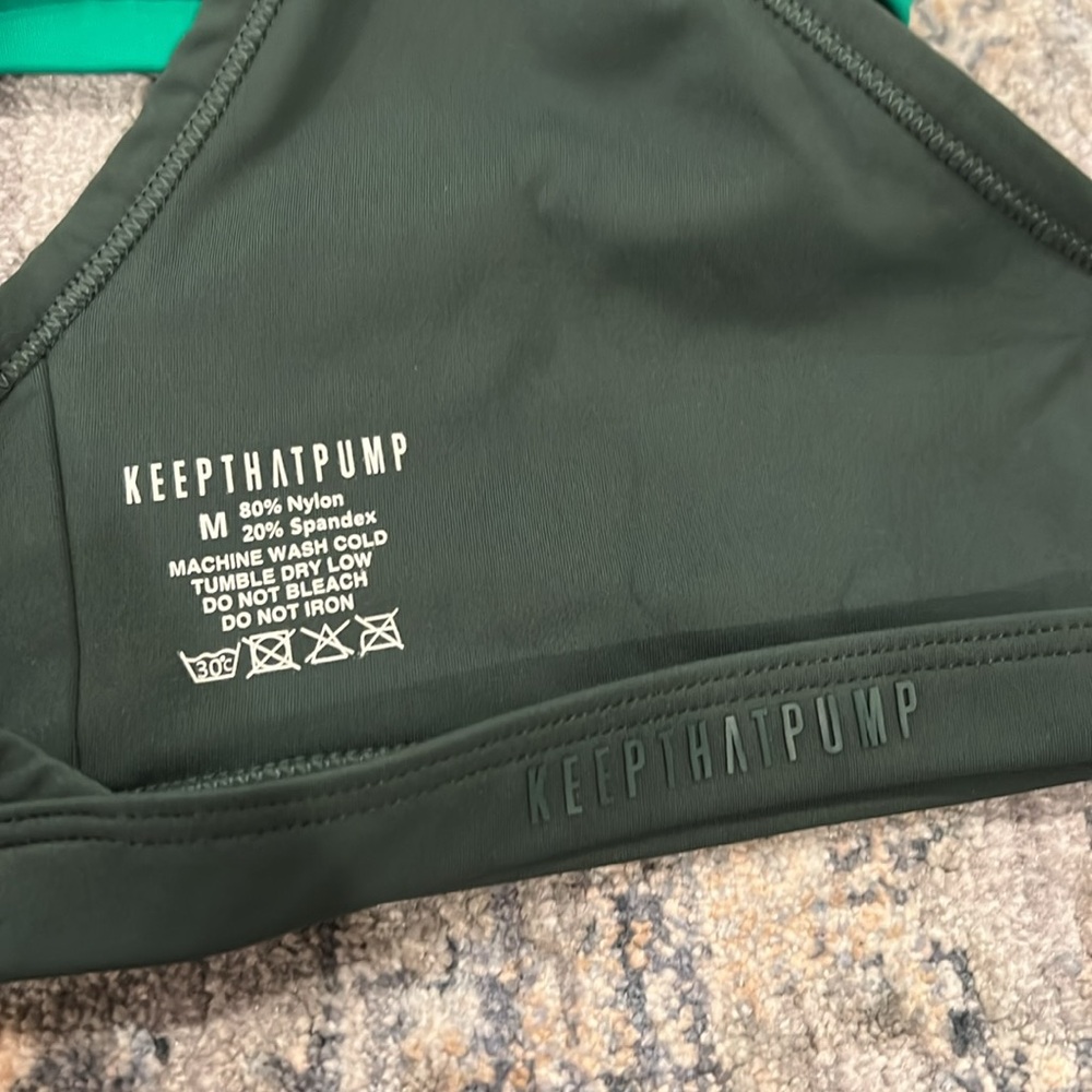 Keep That Pump sports bras - Picture 4 of 8